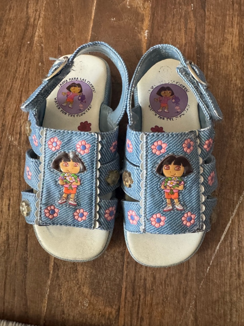 Dora the Explorer Denim Sandals Girls Size 9 Vintage 2004 Floral Velcro